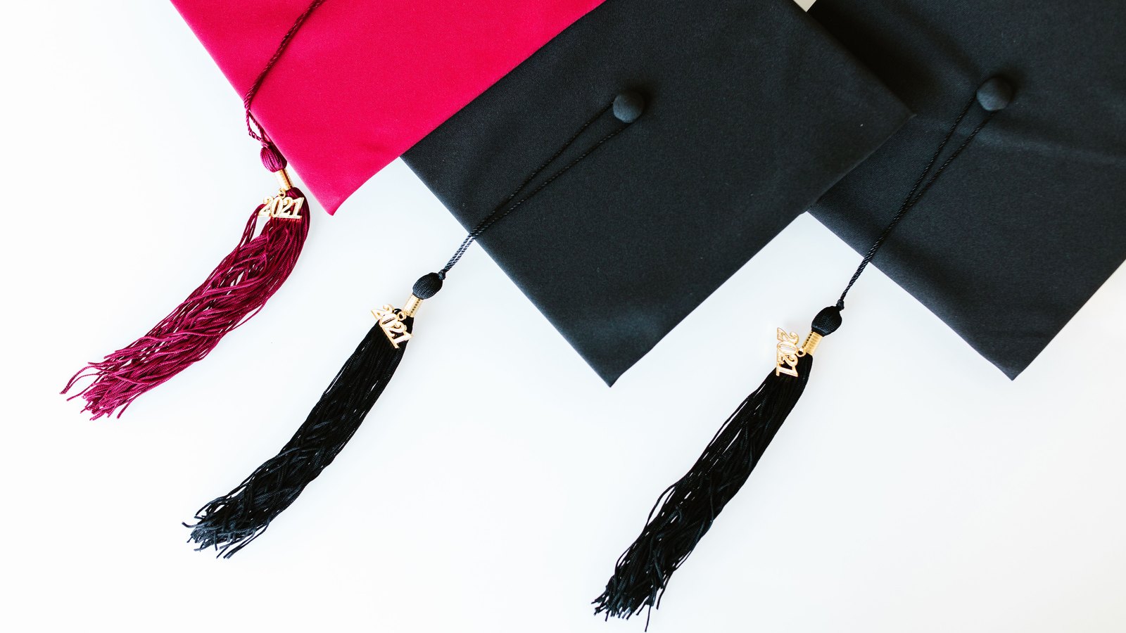 A photograph illustrating graduation cap tassel closeup.