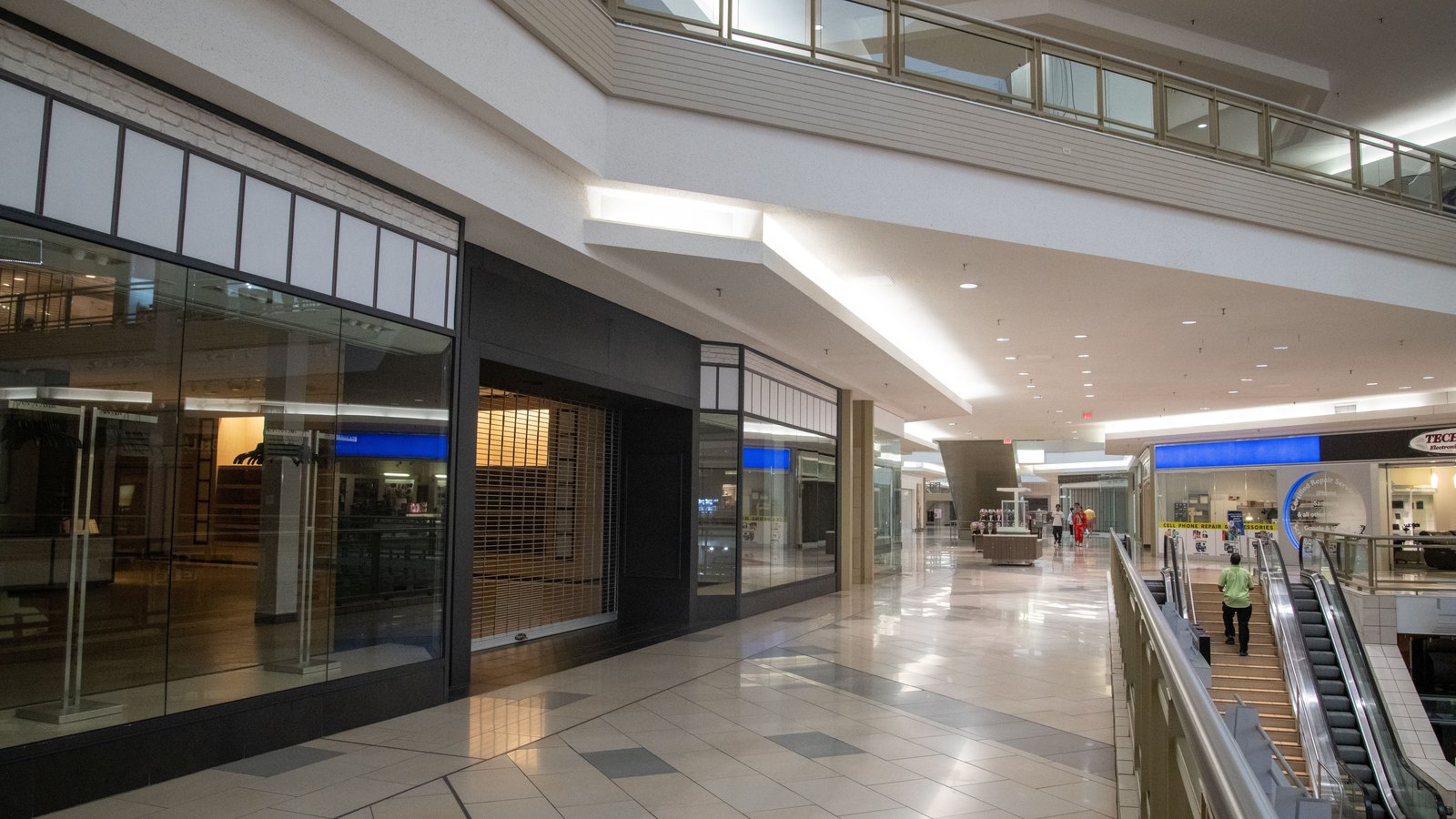 A photograph illustrating empty retail store.