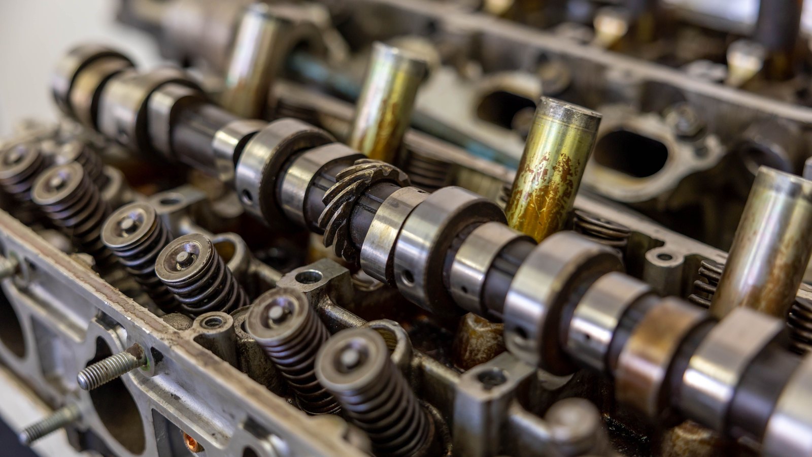 A photograph illustrating engine crankshaft macro.