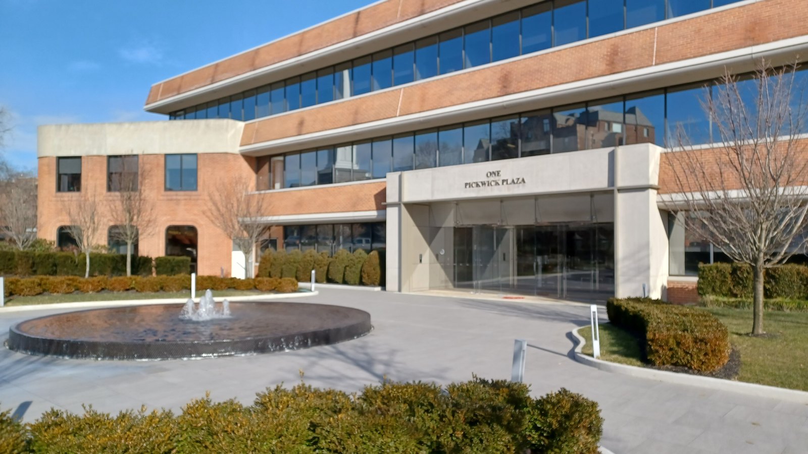 One Pickwick Plaza in Greenwich, Connecticut, headquarters of Interactive Brokers.