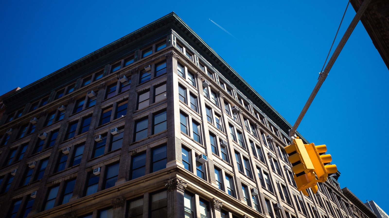 A photograph illustrating new york office building.